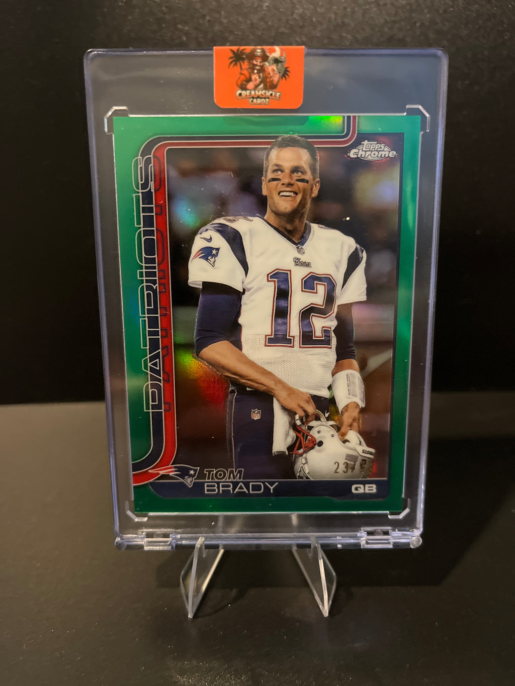2025 Topps Chrome Football Tom Brady Image Variation Green Refractor No. 401 23/99