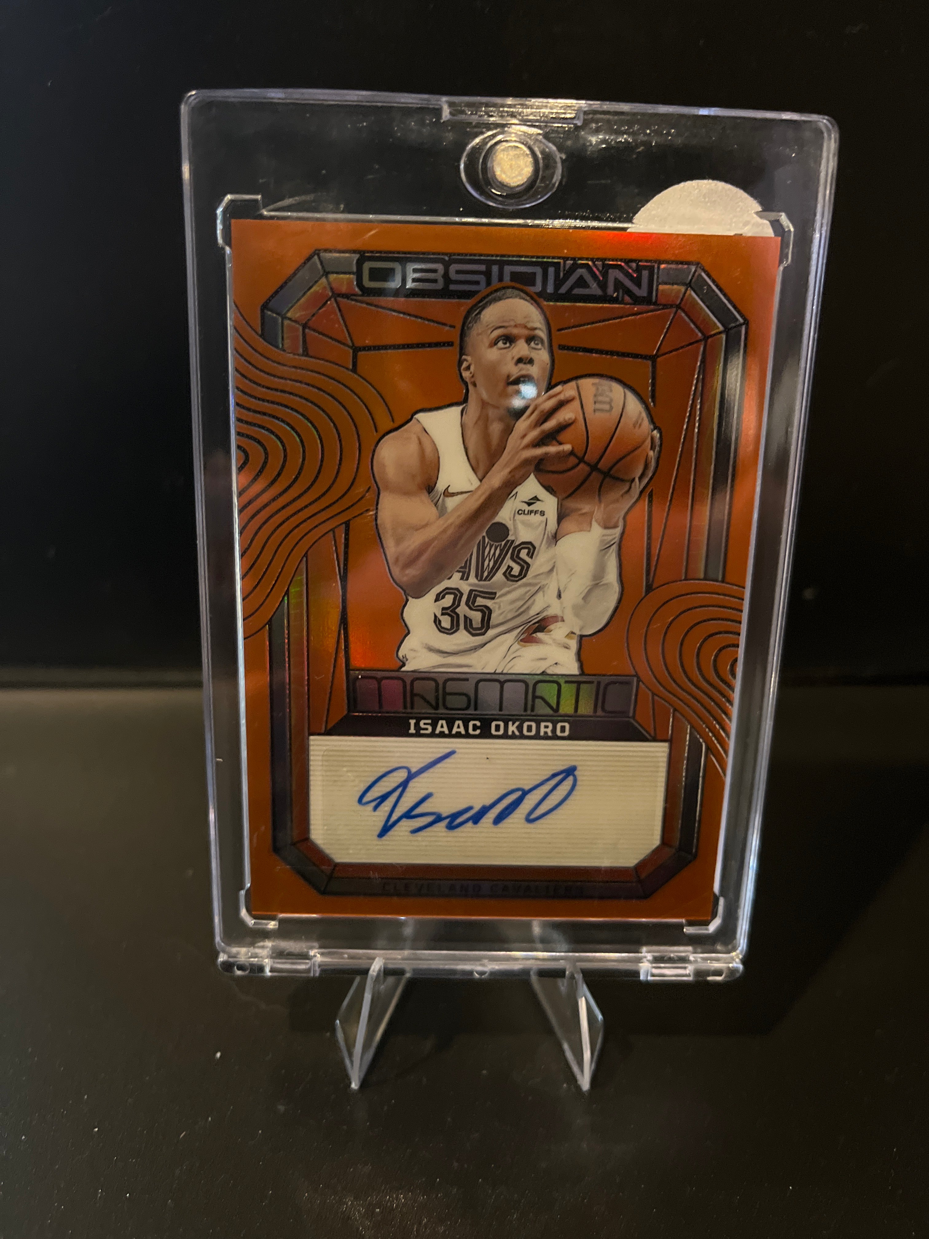 2023-2024 Obsidian Basketball Isaac Okoro Magmatic Autograph Orange No. MS-OKO 42/75